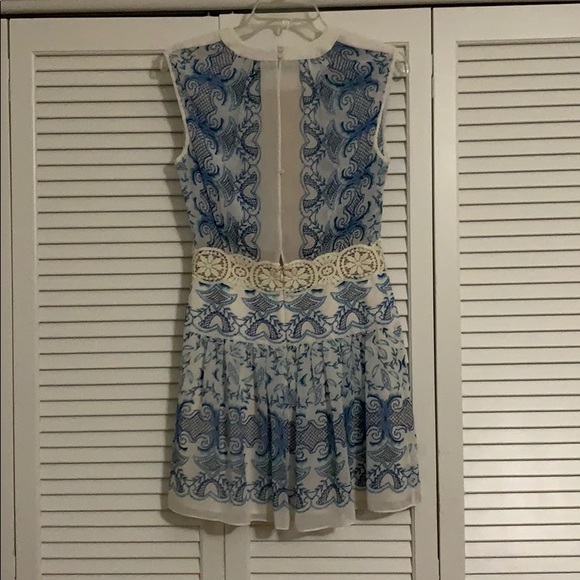 [BCBGMaxAzria] dress size 2 - Picture 3 of 7